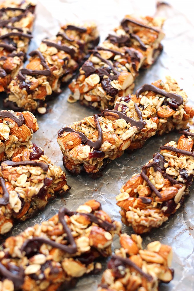 Dark Chocolate Cherry Almond Granola Bars