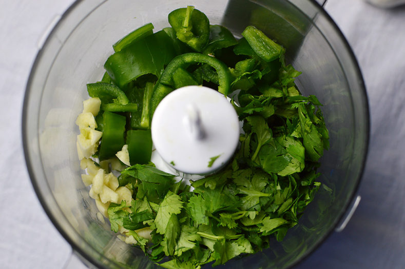 Chuy's Creamy Jalapeno Ranch Dip That Square Plate