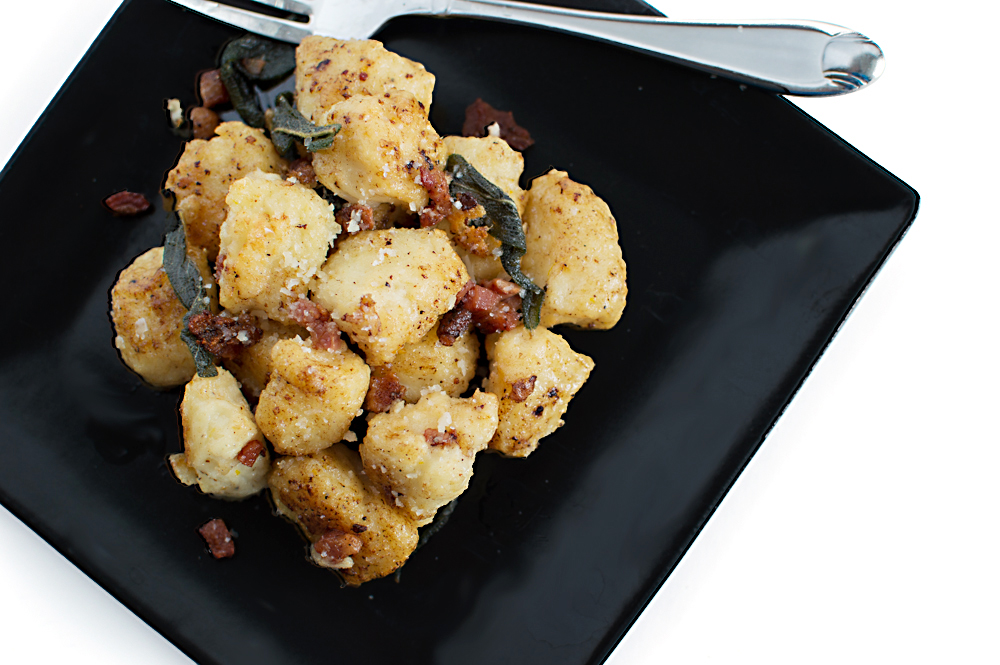 Geoffrey Zakarian is one of my favorite chefs and TV personalities, and he really knows what he's doing with this ricotta gnocchi recipe from the January 2016 edition of Food & Wine magazine.