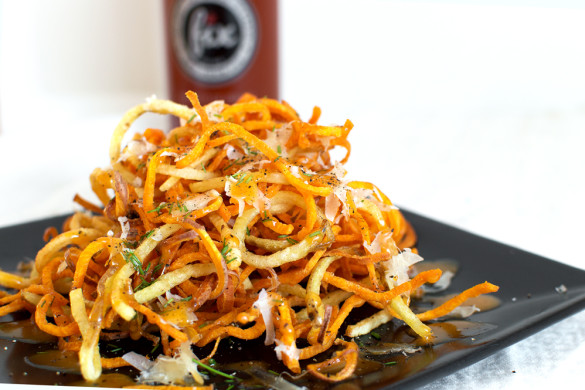 Doesn't this just look like heaven on a plate?! The spiralizer helps make the easiest, crispiest shoestring fries!